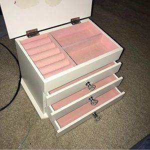 jewelry box